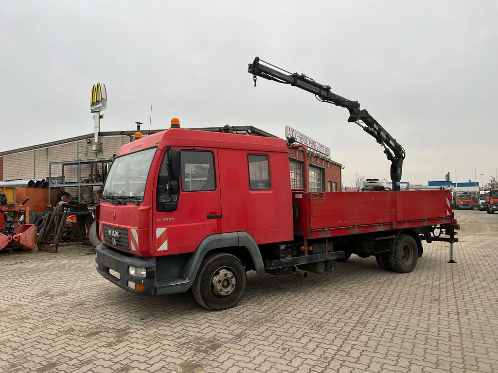 MAN LE 12.225 LC Pritsche Heckkran 6 Zylinder Doka Topzust - Flakbil, Kranbil: bild 1 MAN LE 12.225 LC Pritsche Heckkran 6 Zylinder Doka Topzust - Flakbil, Kranbil: bild 1