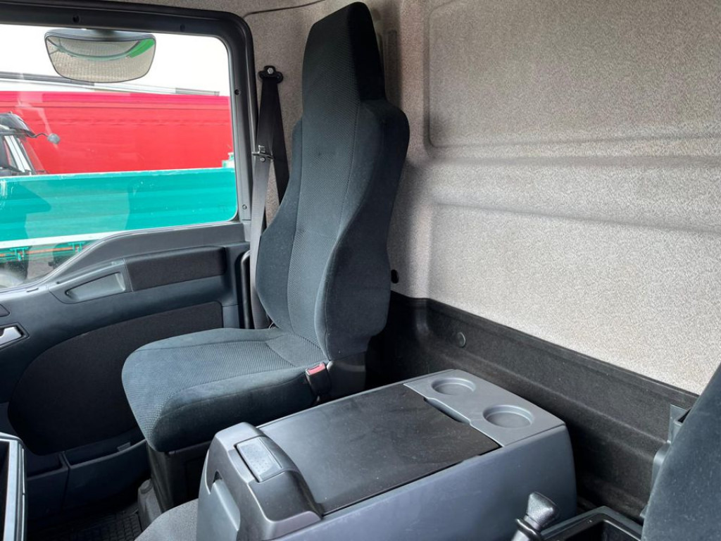 MAN TG-L 12.220 4x2 BL Standardkoffer LBW LBW 1.5 to - Lastbil med skåp: bild 4 MAN TG-L 12.220 4x2 BL Standardkoffer LBW LBW 1.5 to - Lastbil med skåp: bild 4