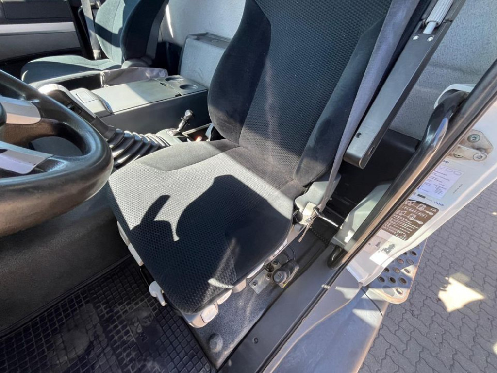 MAN TG-S 35.400 8x6H 4 Achs Muldenkipper Carnehl - Tippbil lastbil: bild 4 MAN TG-S 35.400 8x6H 4 Achs Muldenkipper Carnehl - Tippbil lastbil: bild 4