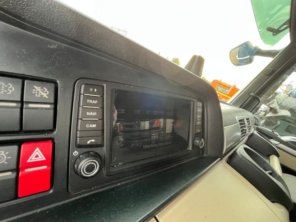 MAN TG-X 26.460 6x2-2 BL Pritsche Kran PK 24.001 Funk Lenk - Flakbil, Kranbil: bild 5 MAN TG-X 26.460 6x2-2 BL Pritsche Kran PK 24.001 Funk Lenk - Flakbil, Kranbil: bild 5