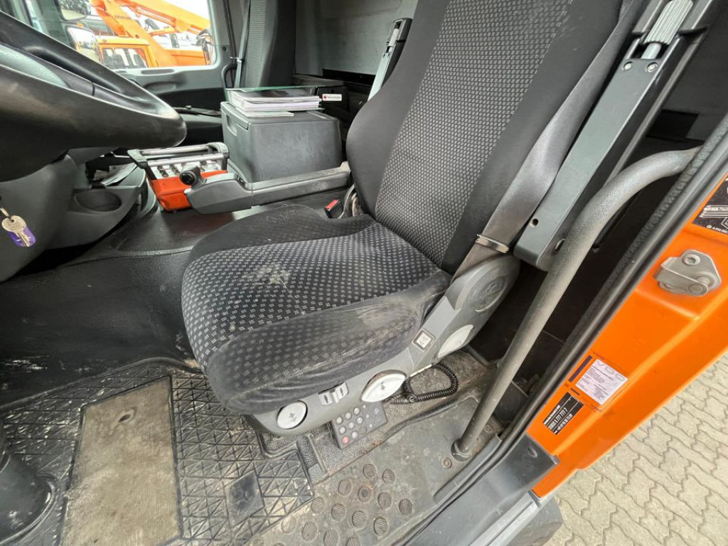 MERCEDES-BENZ Actros 2546 L 6x2 Saug + Spülwagen super Zustand ADR - Sugbil: bild 3 MERCEDES-BENZ Actros 2546 L 6x2 Saug + Spülwagen super Zustand ADR - Sugbil: bild 3