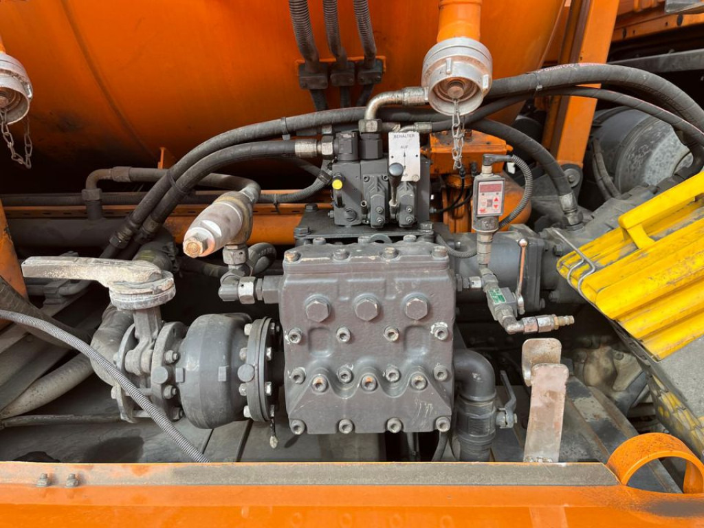 MERCEDES-BENZ Actros 2546 L 6x2 Saug + Spülwagen super Zustand ADR - Sugbil: bild 5 MERCEDES-BENZ Actros 2546 L 6x2 Saug + Spülwagen super Zustand ADR - Sugbil: bild 5