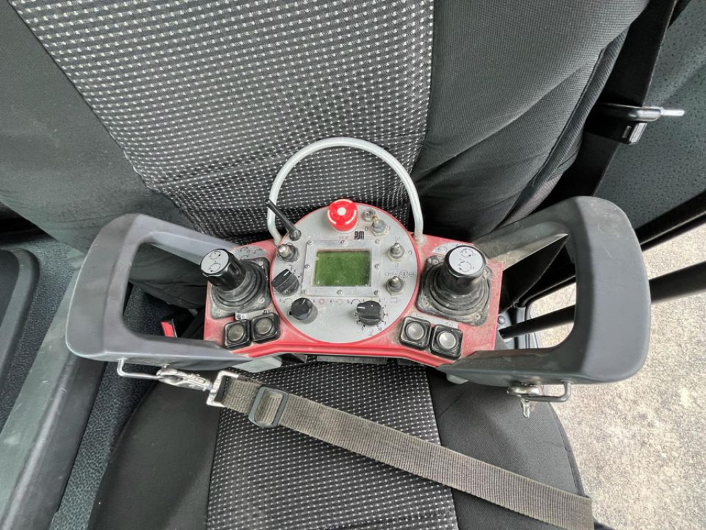 MERCEDES-BENZ Actros 3241 B 8x4 Betonpumpe Putzmeister 42m - Betongpump: bild 5 MERCEDES-BENZ Actros 3241 B 8x4 Betonpumpe Putzmeister 42m - Betongpump: bild 5