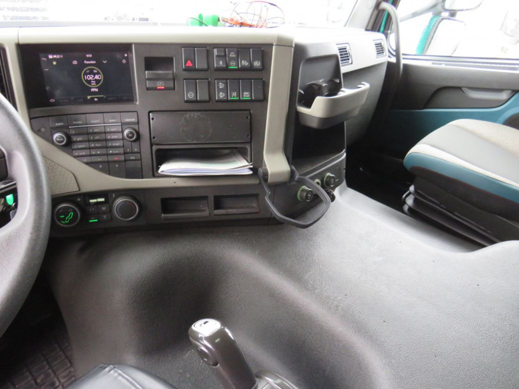 VOLVO (S) Truck FM 380 Pritsche LBW LBW 2to Tautli.+Edscha - Kapellbil: bild 2 VOLVO (S) Truck FM 380 Pritsche LBW LBW 2to Tautli.+Edscha - Kapellbil: bild 2