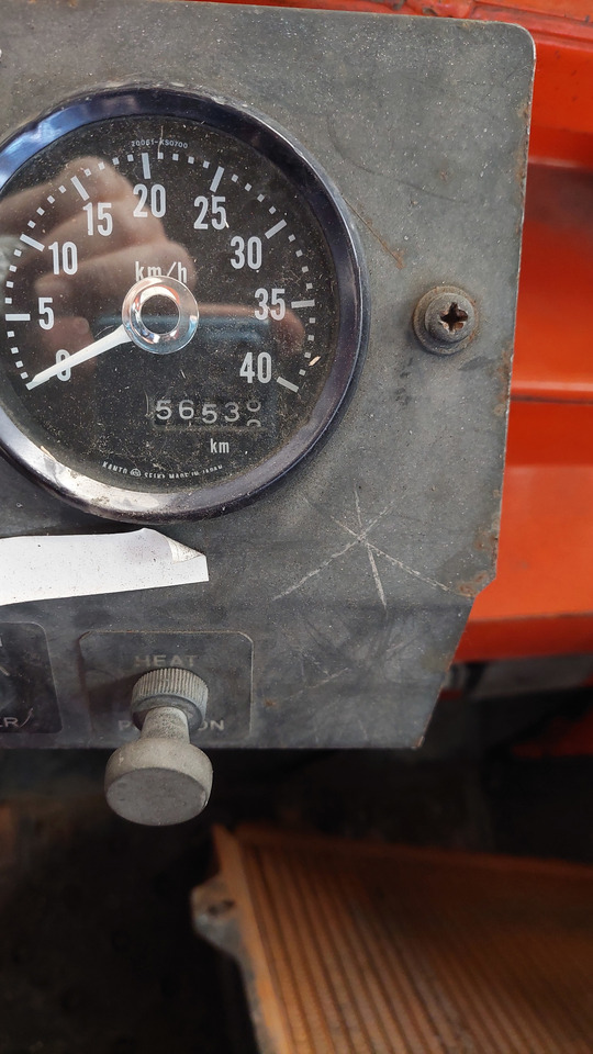 FV02 Nissan Baggage Tractor - Bagagetraktor: bild 4 FV02 Nissan Baggage Tractor - Bagagetraktor: bild 4