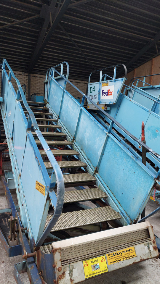 Passenger Stairs SACO 2-2.80 - Passagerartrappa: bild 3 Passenger Stairs SACO 2-2.80 - Passagerartrappa: bild 3