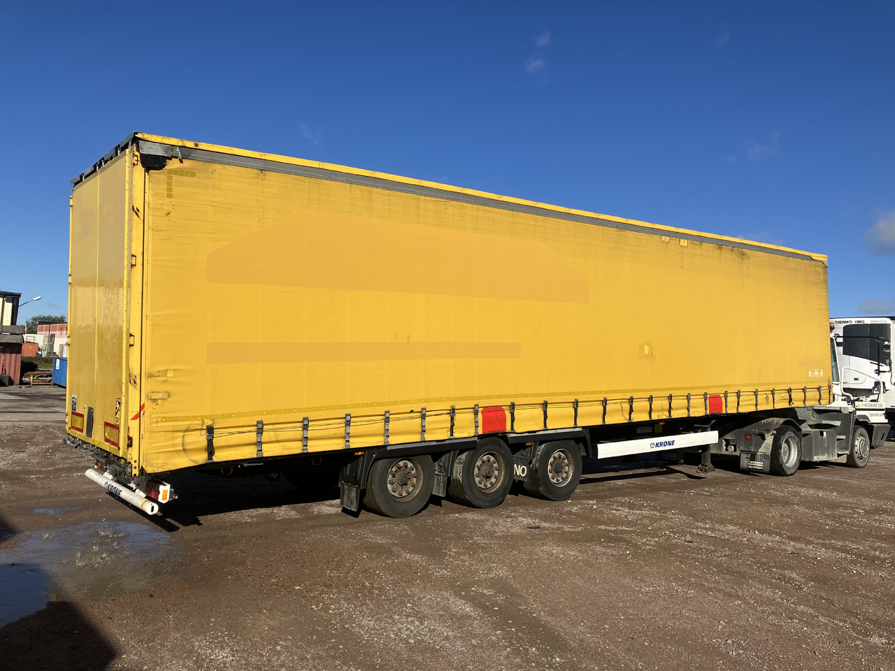 KRONE MEGA CURTAIN - LIFTING ROOF - HUCKEPACK - Kapelltrailer: bild 2 KRONE MEGA CURTAIN - LIFTING ROOF - HUCKEPACK - Kapelltrailer: bild 2