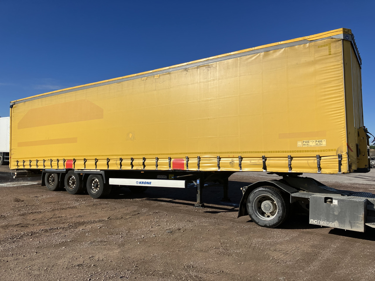 KRONE MEGA CURTAIN - LIFTING ROOF - HUCKEPACK - Kapelltrailer: bild 1 KRONE MEGA CURTAIN - LIFTING ROOF - HUCKEPACK - Kapelltrailer: bild 1