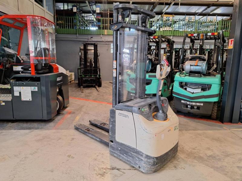 Crown ES4000-1.6 - Staplare: bild 5 Crown ES4000-1.6 - Staplare: bild 5