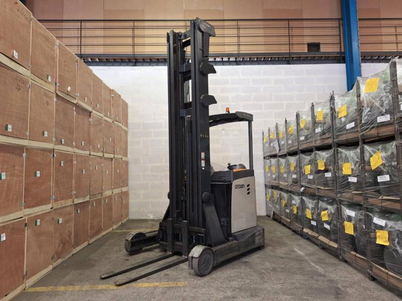 Crown ESR 5260 - Skjutstativtruck: bild 1 Crown ESR 5260 - Skjutstativtruck: bild 1