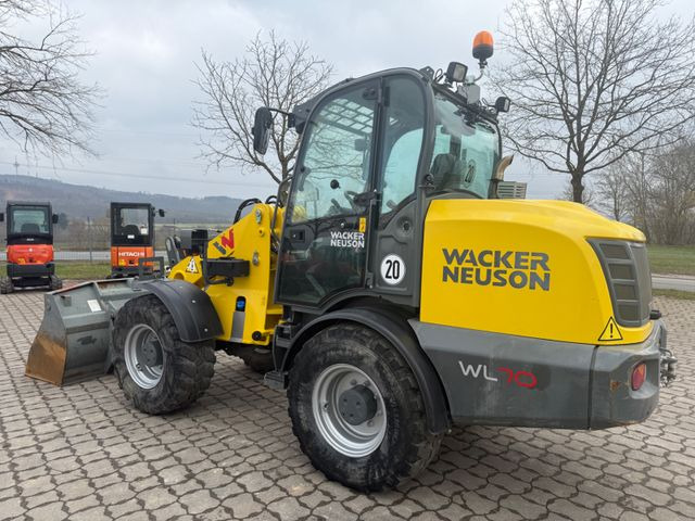 Wacker WL 70, Bj 21, 1625 BH, 122 PS, Schaufel Gabel Wacker WL 70, Bj 21, 1625 BH, 122 PS, Schaufel Gabel - Hjullastare: bild 2 Wacker WL 70, Bj 21, 1625 BH, 122 PS, Schaufel Gabel Wacker WL 70, Bj 21, 1625 BH, 122 PS, Schaufel Gabel - Hjullastare: bild 2