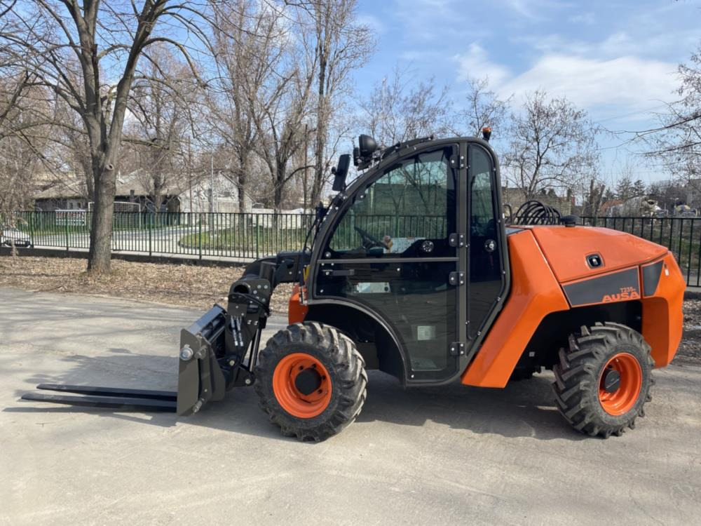 Ausa T235H - Teleskoplastar: bild 1 Ausa T235H - Teleskoplastar: bild 1