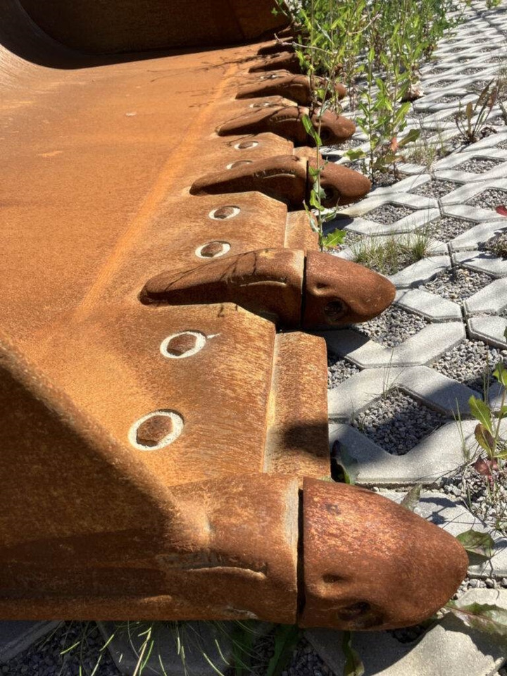 Volvo Schaufel mit Zähnen - Festanbau - Skopa: bild 5 Volvo Schaufel mit Zähnen - Festanbau - Skopa: bild 5