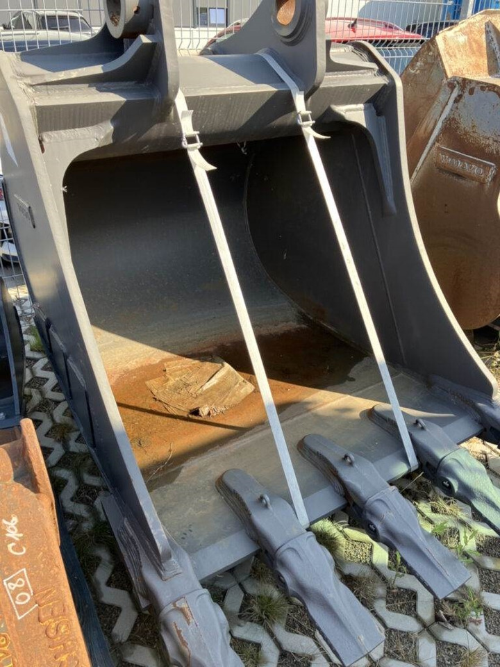 Volvo Tieflöffel mit Zähnen - Festanbau - Grävlastare: bild 4 Volvo Tieflöffel mit Zähnen - Festanbau - Grävlastare: bild 4
