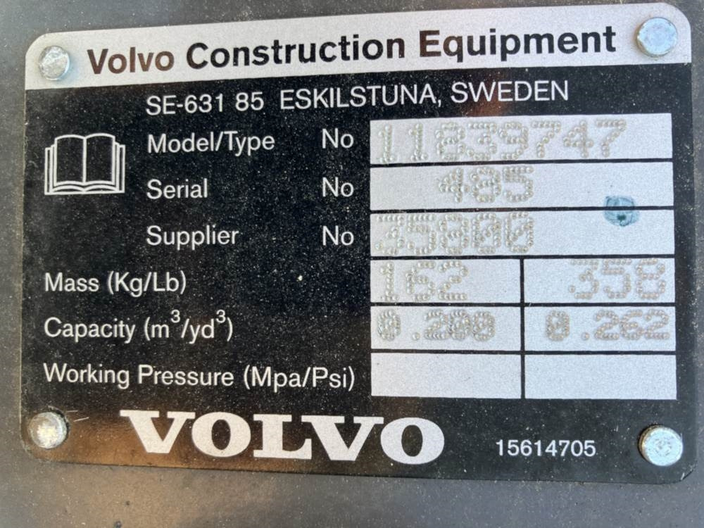 Volvo Tieflöffel mit Zähnen - Festanbau - Grävlastare: bild 4 Volvo Tieflöffel mit Zähnen - Festanbau - Grävlastare: bild 4