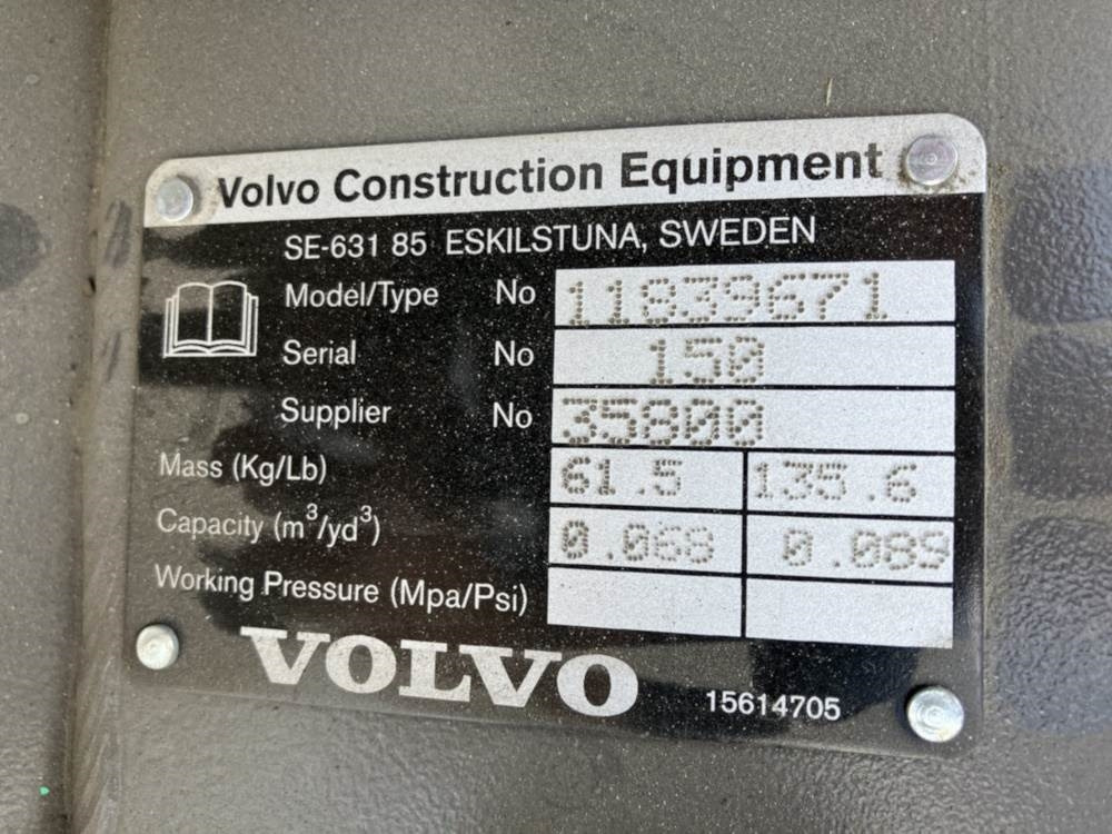 Volvo Tieflöffel mit Zähnen - Festanbau - Grävlastare: bild 4 Volvo Tieflöffel mit Zähnen - Festanbau - Grävlastare: bild 4