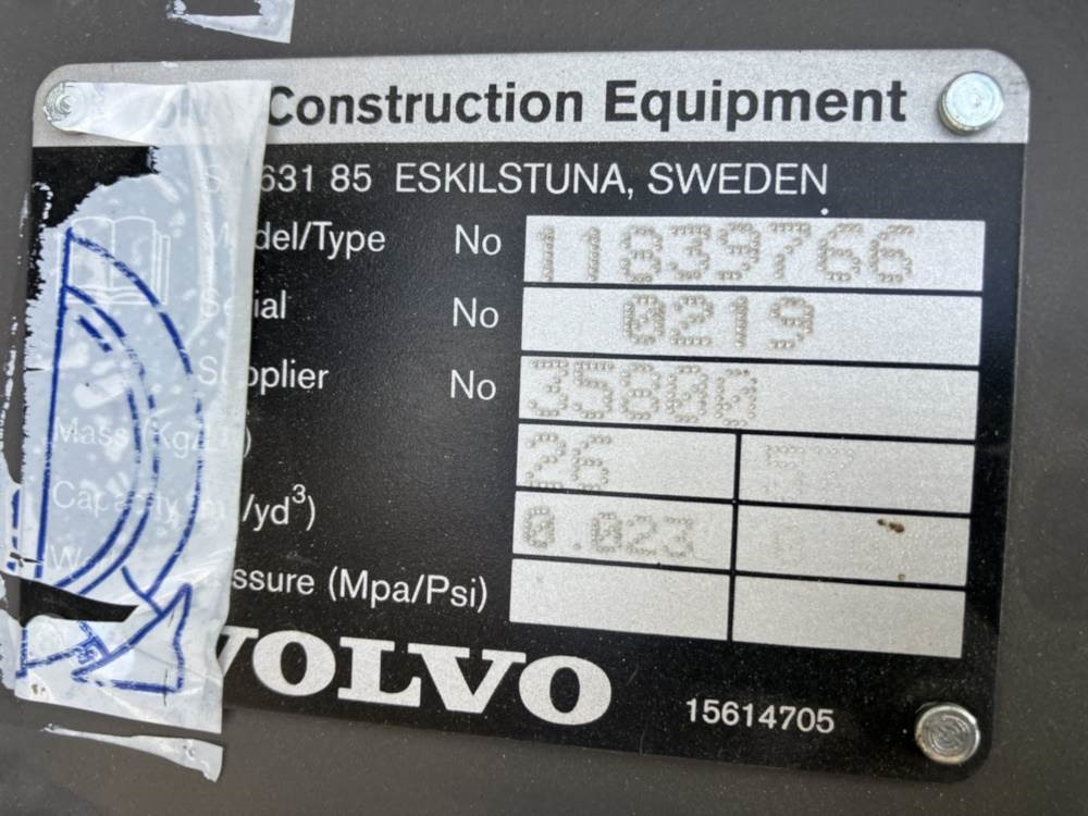 Volvo Tieflöffel mit Zähnen - Festanbau - Grävlastare: bild 4 Volvo Tieflöffel mit Zähnen - Festanbau - Grävlastare: bild 4