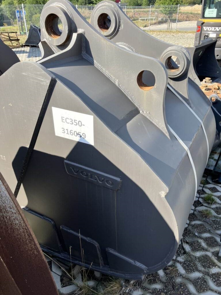 Volvo Tieflöffel mit Zähnen - Festanbau - Grävlastare: bild 2 Volvo Tieflöffel mit Zähnen - Festanbau - Grävlastare: bild 2