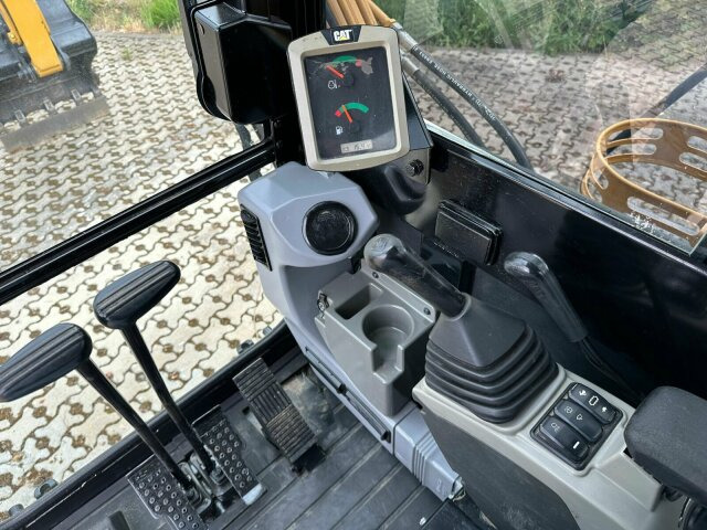 CAT Bagger 306 E2 Minibagger Kettenbagger 270 H - Bandgrävare: bild 2 CAT Bagger 306 E2 Minibagger Kettenbagger 270 H - Bandgrävare: bild 2