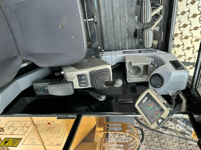 CAT Bagger 306 E2 Minibagger Kettenbagger 270 H - Bandgrävare: bild 3 CAT Bagger 306 E2 Minibagger Kettenbagger 270 H - Bandgrävare: bild 3