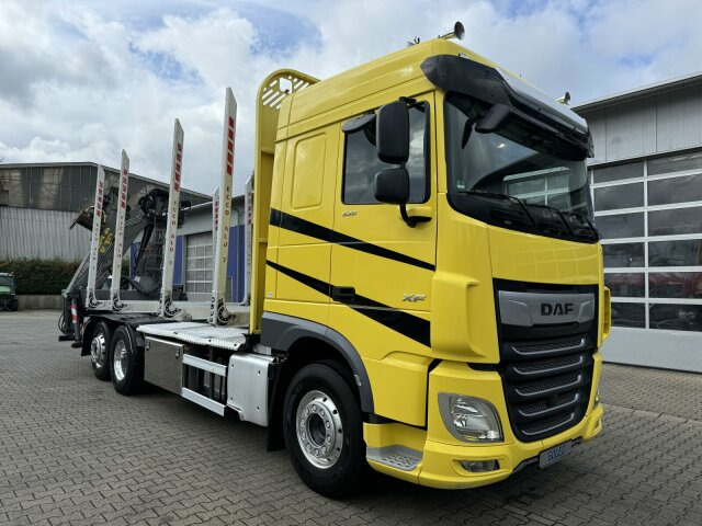 DAF XF 530 6x2 Holztransport Kran PENZ 15Z9.50 - Timmerbil, Kranbil: bild 1 DAF XF 530 6x2 Holztransport Kran PENZ 15Z9.50 - Timmerbil, Kranbil: bild 1