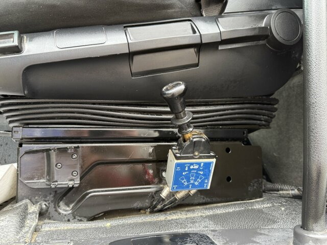 Mercedes-Benz Actros 1843 Sattelzugmaschine 4x2 Kipph. - Dragbil: bild 5 Mercedes-Benz Actros 1843 Sattelzugmaschine 4x2 Kipph. - Dragbil: bild 5