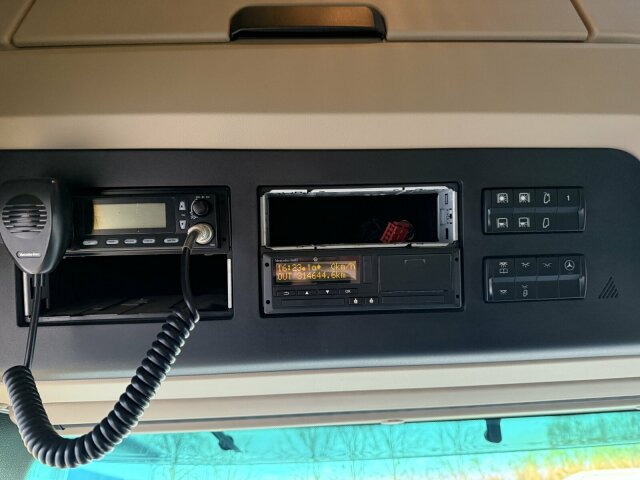 Mercedes-Benz Actros 1848 4x2 Kipphyd. Euro6 Blatt/Luft - Dragbil: bild 4 Mercedes-Benz Actros 1848 4x2 Kipphyd. Euro6 Blatt/Luft - Dragbil: bild 4