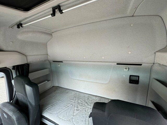 Mercedes-Benz Arocs 2142 4x4H SZM Euro 6 Kipphydraulik - Dragbil: bild 3 Mercedes-Benz Arocs 2142 4x4H SZM Euro 6 Kipphydraulik - Dragbil: bild 3