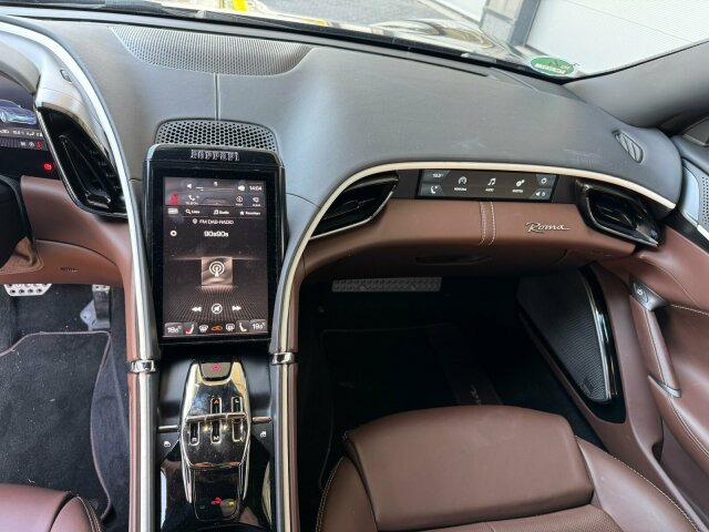 Ferrari Roma Coupe Schwarz - Coupé: bild 4 Ferrari Roma Coupe Schwarz - Coupé: bild 4