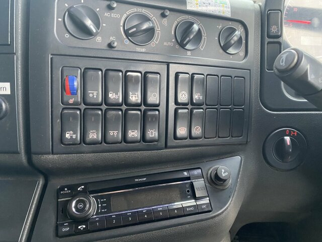 MAN TGA 26.430 6x2-2 LL - Sopmaskin: bild 3 MAN TGA 26.430 6x2-2 LL - Sopmaskin: bild 3