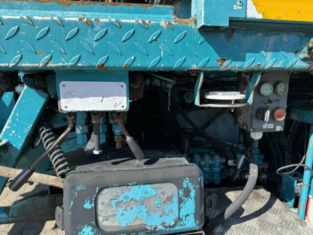 Mercedes-Benz AROCS 2844 6x4 Euro 6 Betonpumpe SERMAC 5Z33 - Betongpump: bild 4 Mercedes-Benz AROCS 2844 6x4 Euro 6 Betonpumpe SERMAC 5Z33 - Betongpump: bild 4