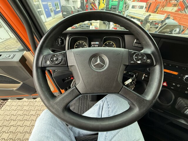 Mercedes-Benz Actros 4x2 Pritsche Plane Laderampe + Anhänger - Kapellbil: bild 2 Mercedes-Benz Actros 4x2 Pritsche Plane Laderampe + Anhänger - Kapellbil: bild 2