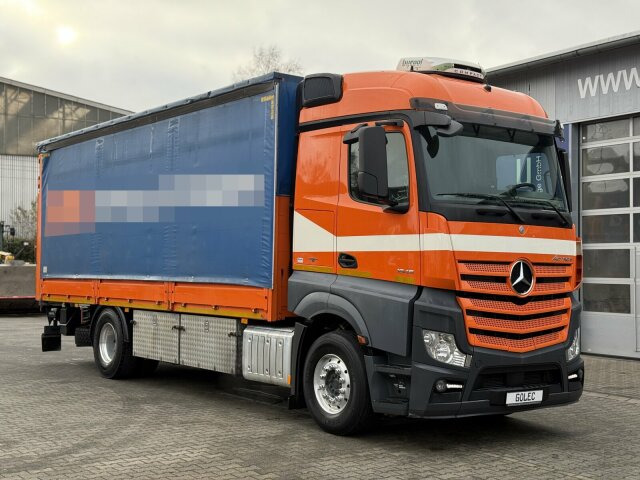 Mercedes-Benz Actros 4x2 Pritsche Plane Laderampe + Anhänger - Kapellbil: bild 1 Mercedes-Benz Actros 4x2 Pritsche Plane Laderampe + Anhänger - Kapellbil: bild 1