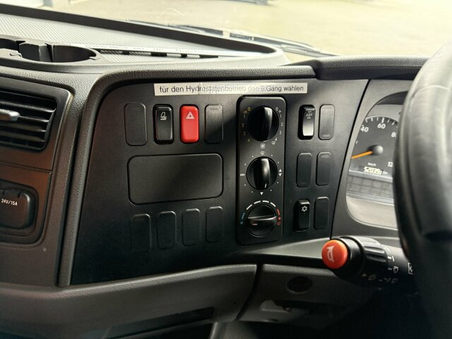 Mercedes-Benz Atego Kehrmaschine BUCHER CITYFANT 5000 - Sopmaskin: bild 5 Mercedes-Benz Atego Kehrmaschine BUCHER CITYFANT 5000 - Sopmaskin: bild 5