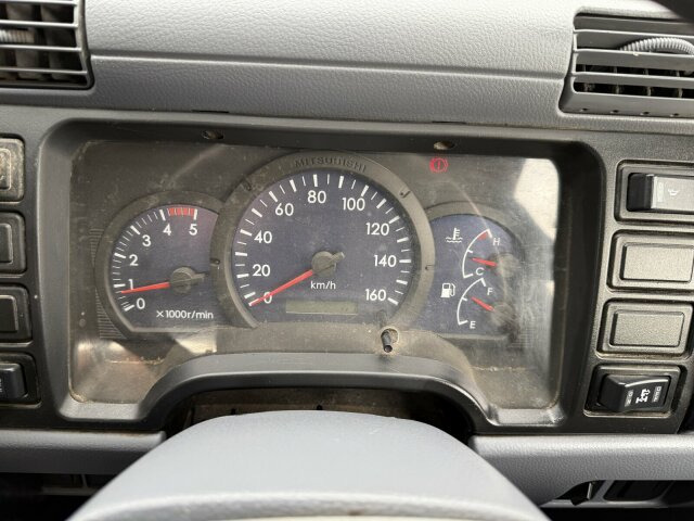 Mitsubishi Canter FUSO Kehrmaschine BROCK SL140 4 m³ - Sopmaskin: bild 2 Mitsubishi Canter FUSO Kehrmaschine BROCK SL140 4 m³ - Sopmaskin: bild 2