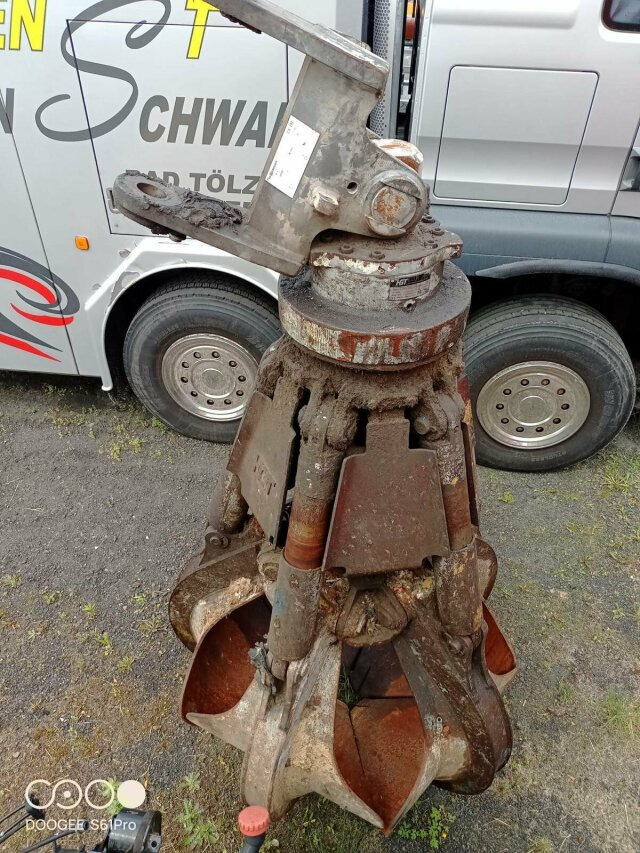 Sennebogen 818-E Umschlagbagger - 83 Ton - mit Greifer - Grävmaskin på däck: bild 5 Sennebogen 818-E Umschlagbagger - 83 Ton - mit Greifer - Grävmaskin på däck: bild 5