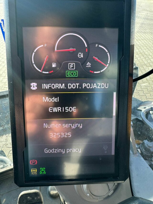 Volvo EWR150E Mobilbagger mit ROTATOR ENCONG EC319 - Grävmaskin på däck: bild 3 Volvo EWR150E Mobilbagger mit ROTATOR ENCONG EC319 - Grävmaskin på däck: bild 3