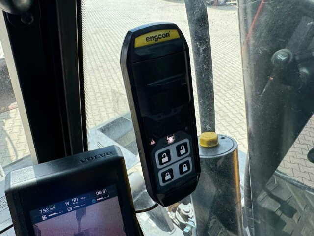 Volvo EWR150E Mobilbagger mit ROTATOR ENCONG EC319 - Grävmaskin på däck: bild 4 Volvo EWR150E Mobilbagger mit ROTATOR ENCONG EC319 - Grävmaskin på däck: bild 4