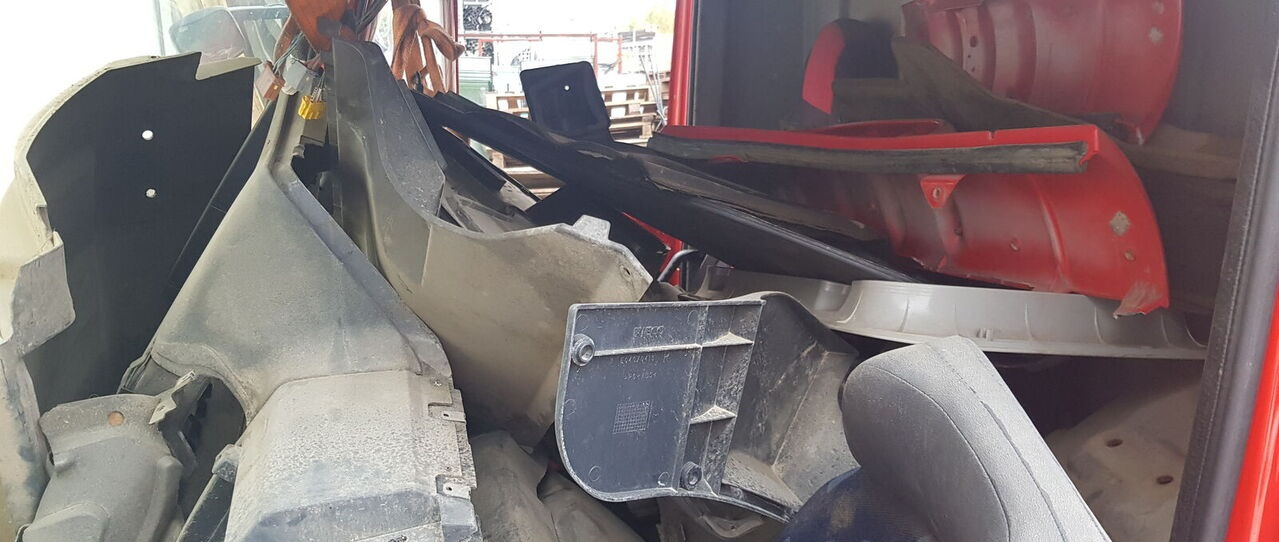 IVECO TRAKKER 450 - Hytt för Lastbil: bild 3 IVECO TRAKKER 450 - Hytt för Lastbil: bild 3