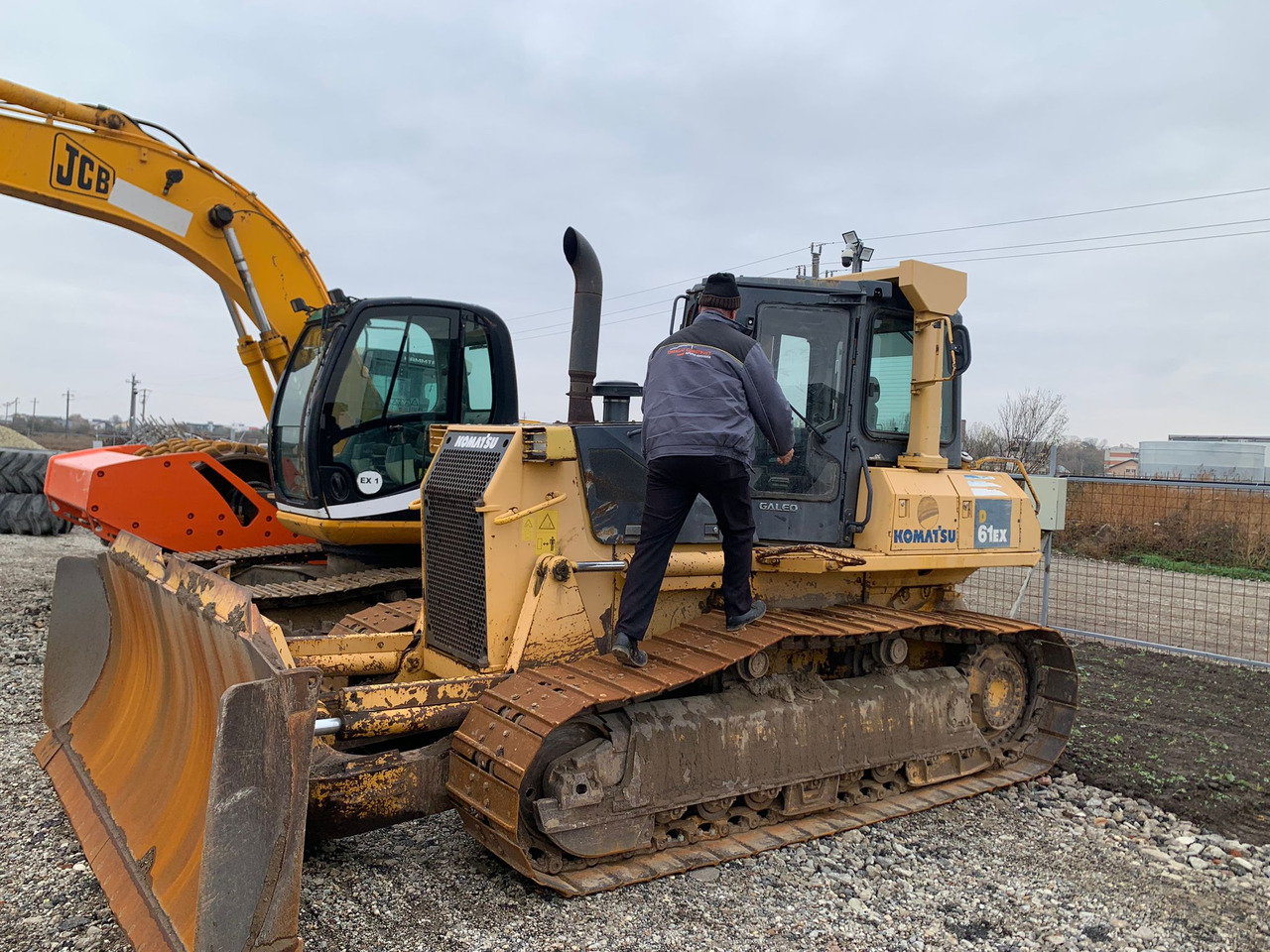 KOMATSU D61EX-15 - Bulldozer: bild 3 KOMATSU D61EX-15 - Bulldozer: bild 3