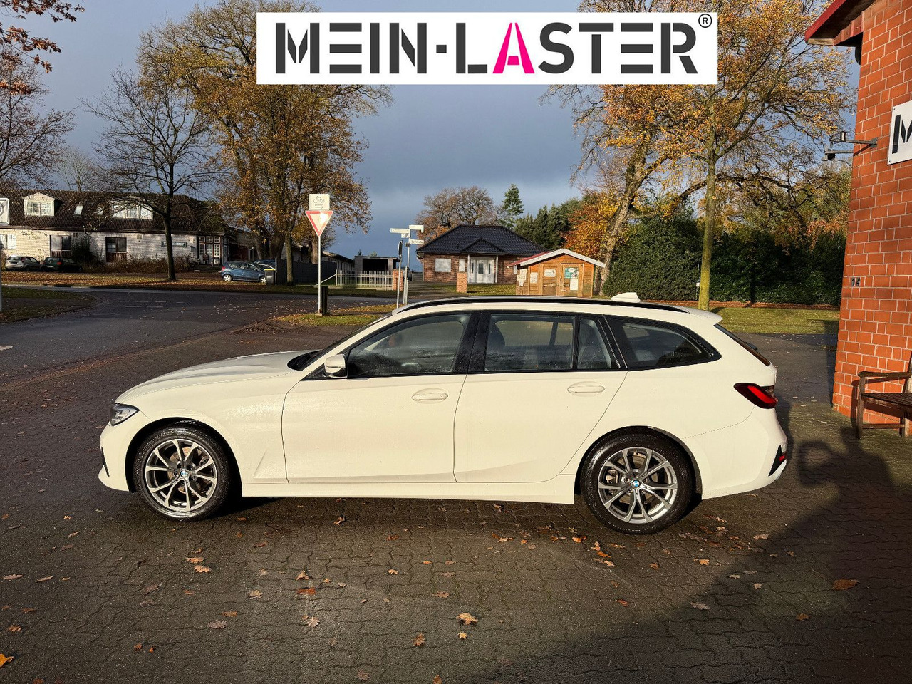 BMW 320 d xDrive touring Sport Line shadow AHK - Kombi: bild 5 BMW 320 d xDrive touring Sport Line shadow AHK - Kombi: bild 5