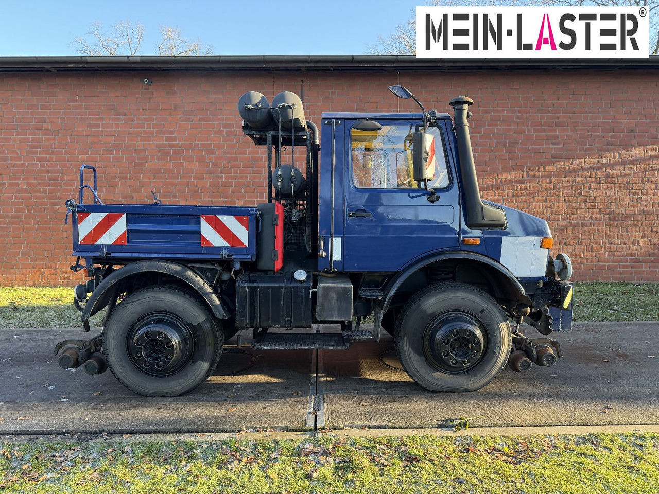Unimog U 1600 Zweiweg ZW 100 AHK 600t nur 14.089 km - Lastbil: bild 2 Unimog U 1600 Zweiweg ZW 100 AHK 600t nur 14.089 km - Lastbil: bild 2