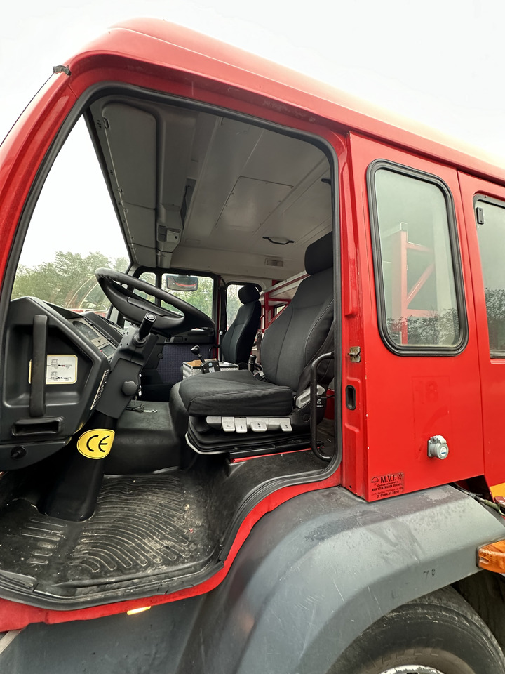 MAN LE 14.250 - Släck/ Räddningsvagn: bild 5 MAN LE 14.250 - Släck/ Räddningsvagn: bild 5