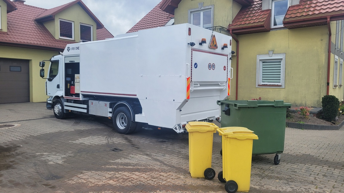 Renault Midlum CONTAINER WEASHER LAVACASSONETTI MYJKA - Sopbil: bild 2 Renault Midlum CONTAINER WEASHER LAVACASSONETTI MYJKA - Sopbil: bild 2