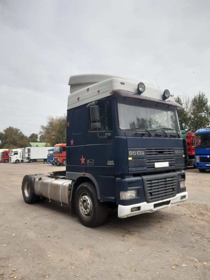 DAF 95XF380 - Dragbil: bild 1 DAF 95XF380 - Dragbil: bild 1