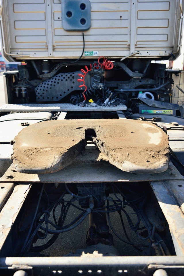 Dragbil RENAULT Magnum 440: bild 7