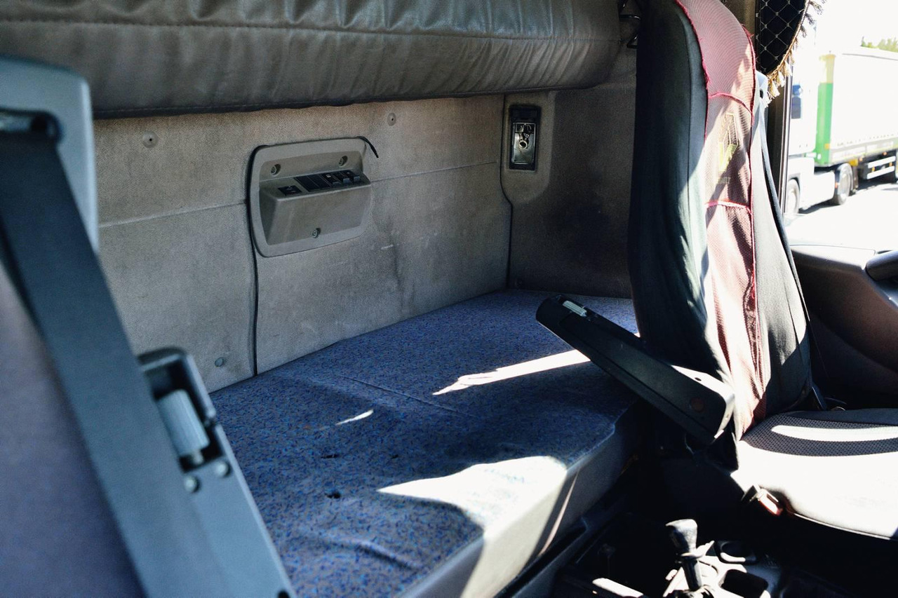 Dragbil RENAULT Magnum 440: bild 17