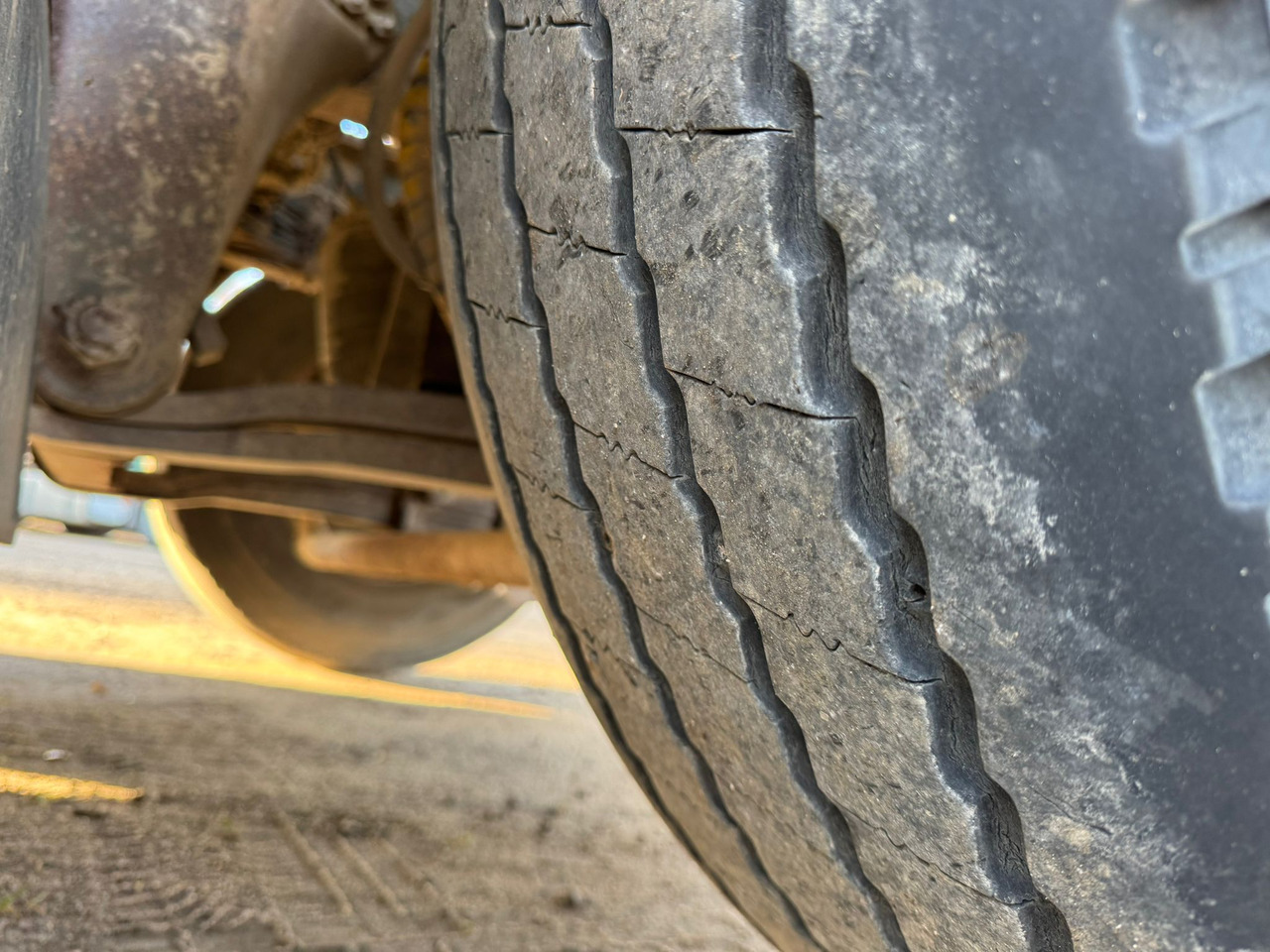 Tankbil för transportering mjölk SCANIA R480: bild 14 Tankbil för transportering mjölk SCANIA R480: bild 14