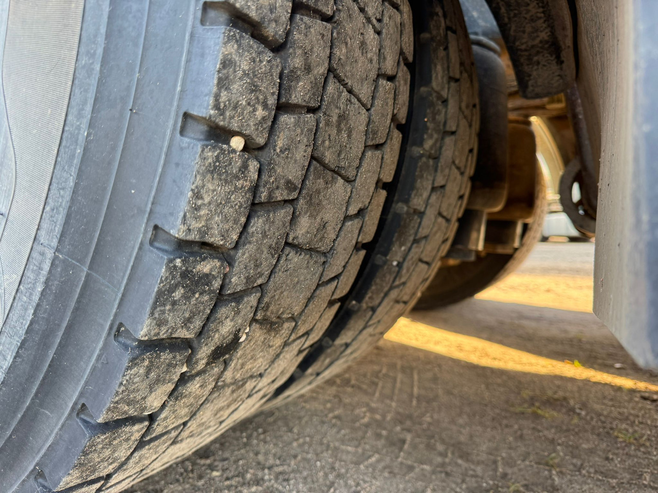 Tankbil för transportering mjölk SCANIA R480: bild 13 Tankbil för transportering mjölk SCANIA R480: bild 13