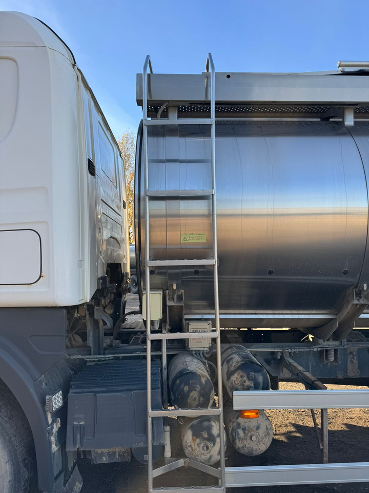 Tankbil för transportering mjölk SCANIA R480: bild 9 Tankbil för transportering mjölk SCANIA R480: bild 9